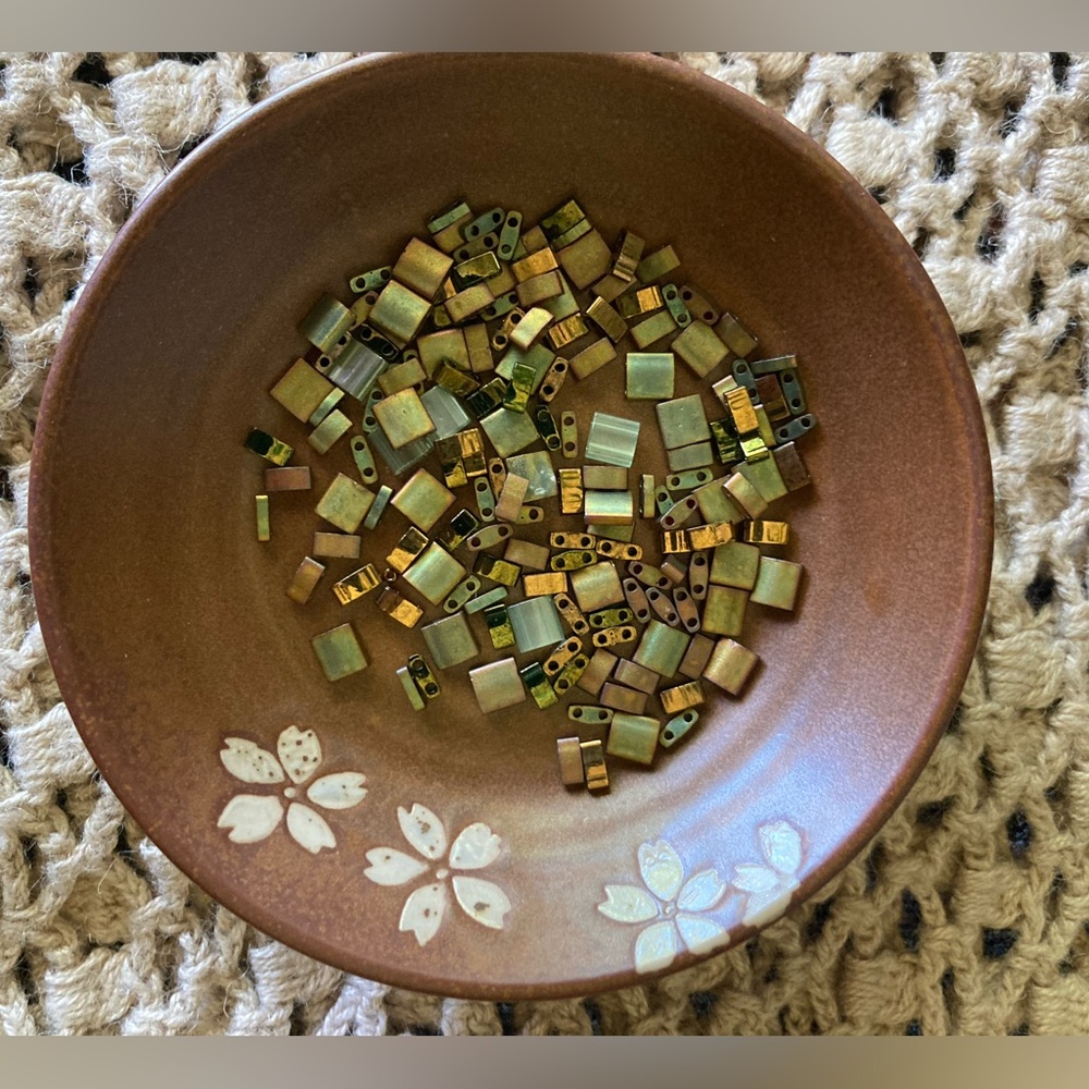 Japanese Glass Tila Bead Mix With Stackable Clear Storage Container - Picture 13 of 16
